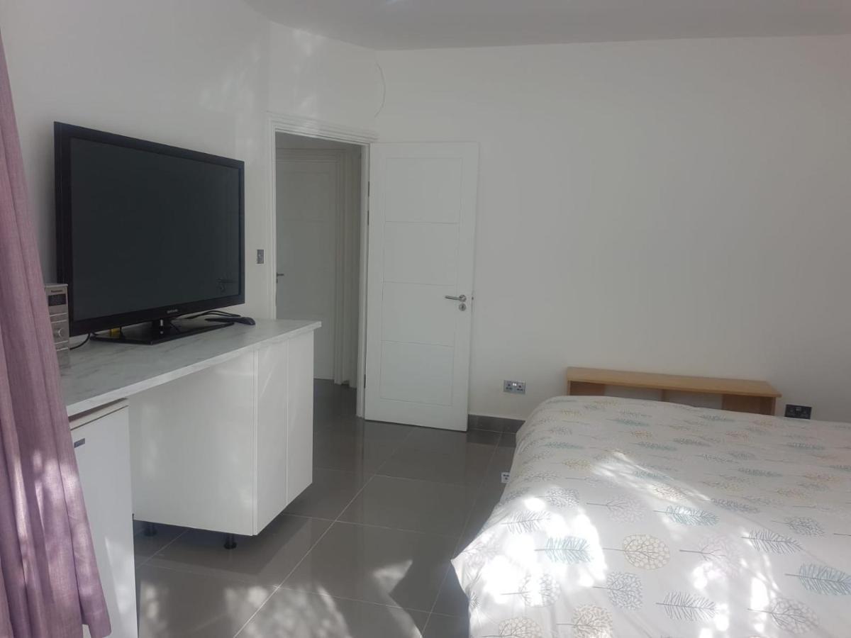 Stunning Double Room In Harrow Wembley - Khoob House 런던 외부 사진