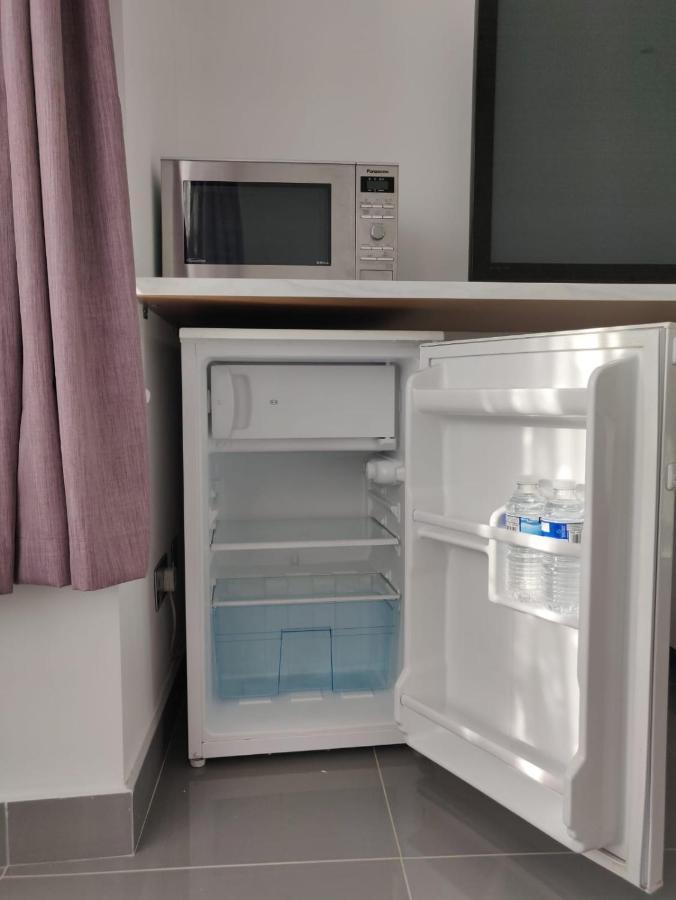 Stunning Double Room In Harrow Wembley - Khoob House 런던 외부 사진